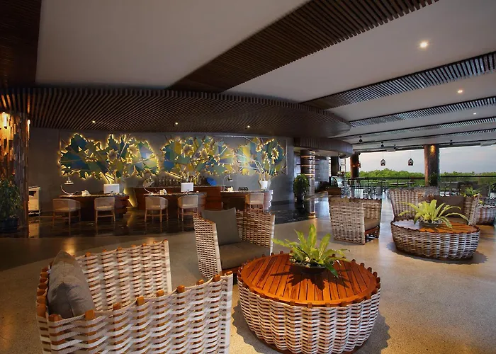 The Crystal Luxury Bay 酒店 5*