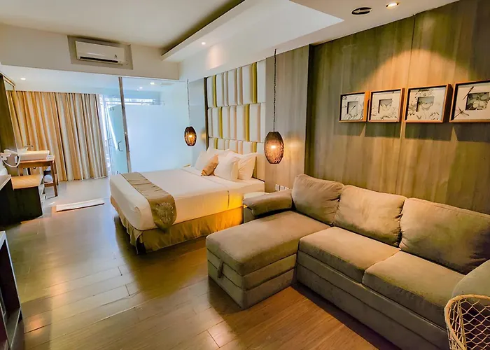 酒店 The Crystal Luxury Bay