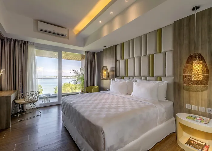 The Crystal Luxury Bay 酒店 5*