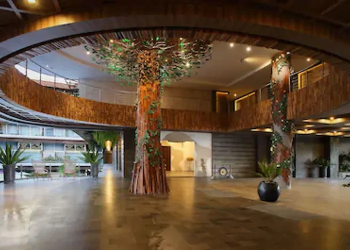 酒店 The Crystal Luxury Bay 努沙杜瓦