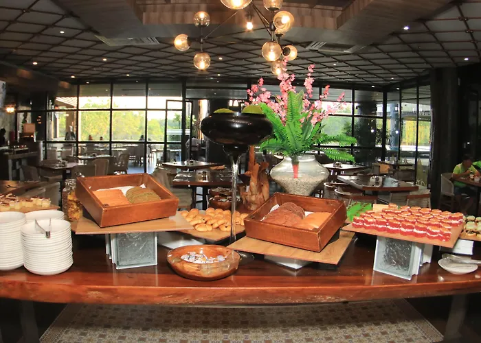 The Crystal Luxury Bay