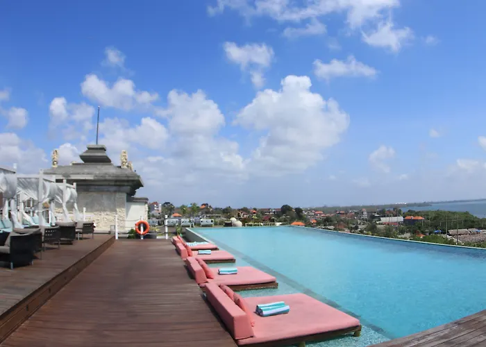 The Crystal Luxury Bay