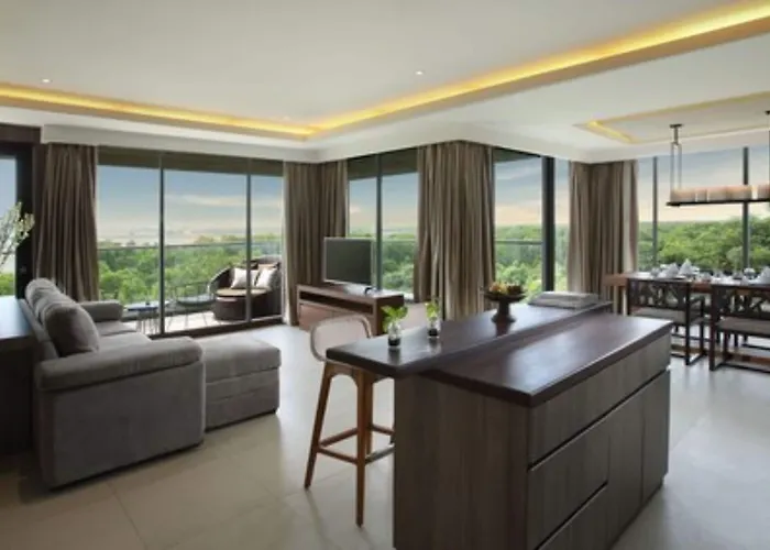 The Crystal Luxury Bay 酒店 5*
