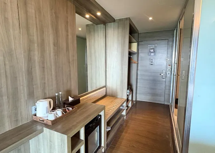 酒店 The Crystal Luxury Bay