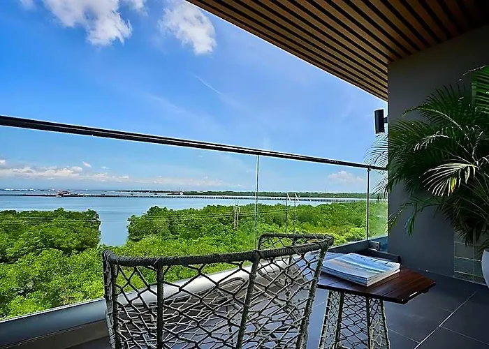 The Crystal Luxury Bay