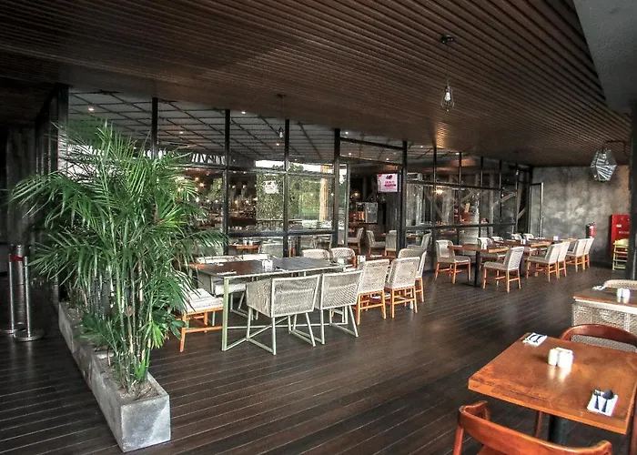 酒店 The Crystal Luxury Bay